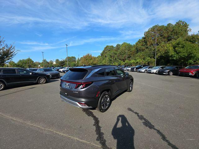 new 2025 Hyundai TUCSON Hybrid car, priced at $36,375
