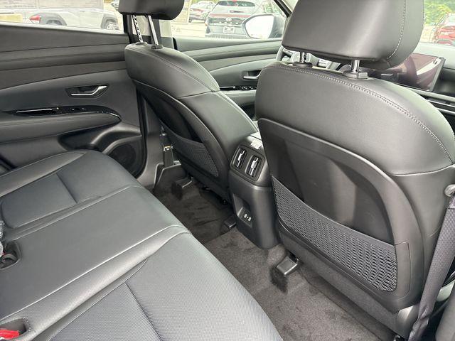 new 2025 Hyundai TUCSON Hybrid car, priced at $38,435