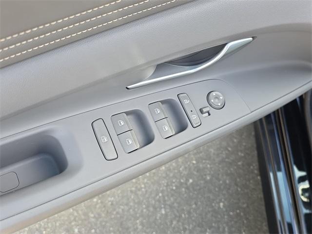 used 2022 Hyundai Elantra car, priced at $19,497