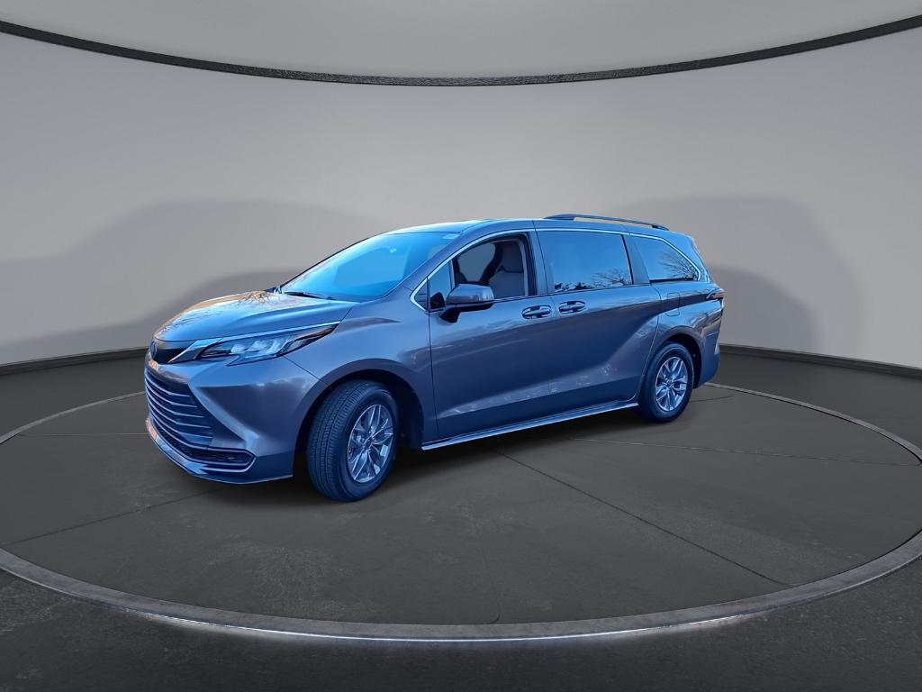 used 2022 Toyota Sienna car, priced at $39,998