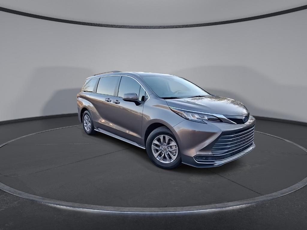 used 2022 Toyota Sienna car, priced at $39,998