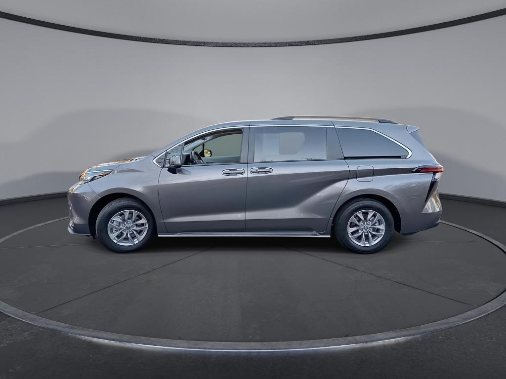 used 2022 Toyota Sienna car, priced at $39,998