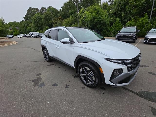 new 2025 Hyundai TUCSON Hybrid car, priced at $38,140