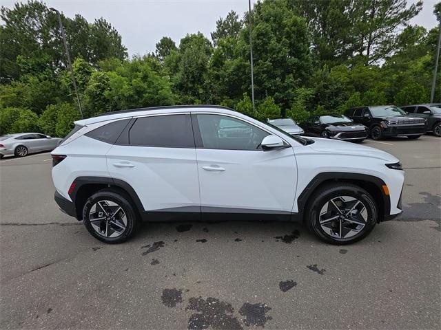 new 2025 Hyundai TUCSON Hybrid car, priced at $38,140