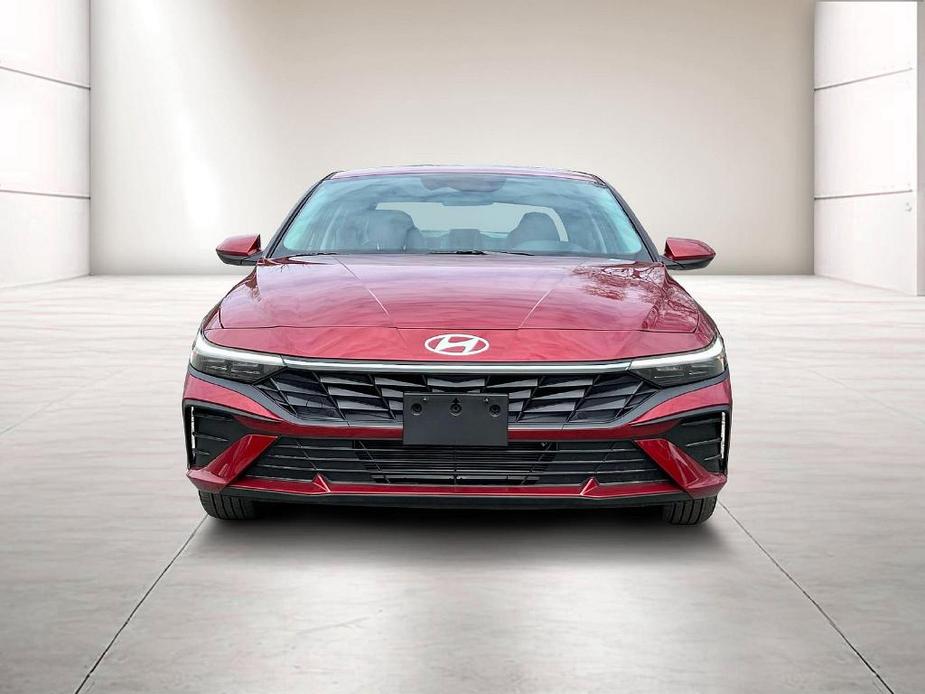 new 2024 Hyundai Elantra car, priced at $23,562