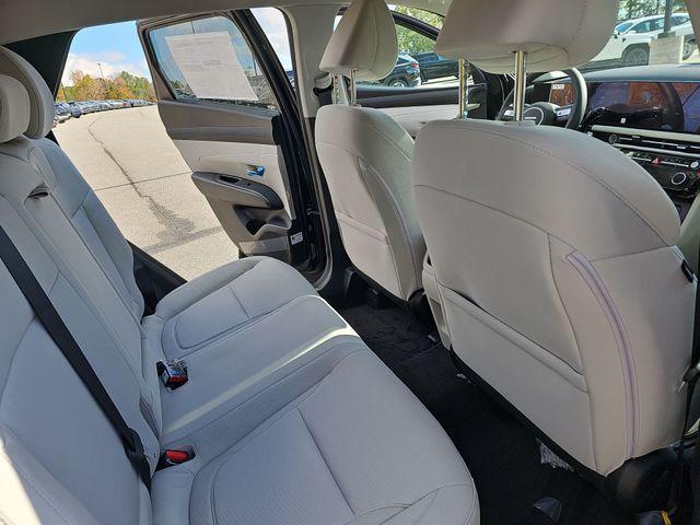 new 2026 Hyundai TUCSON Hybrid car, priced at $33,080