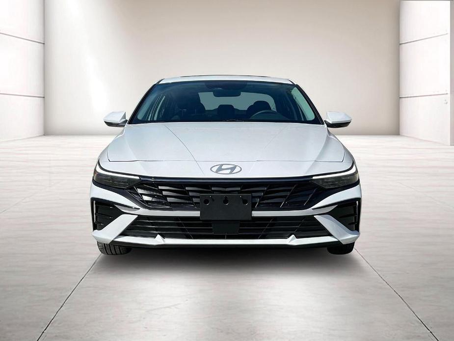 new 2024 Hyundai Elantra car, priced at $25,567