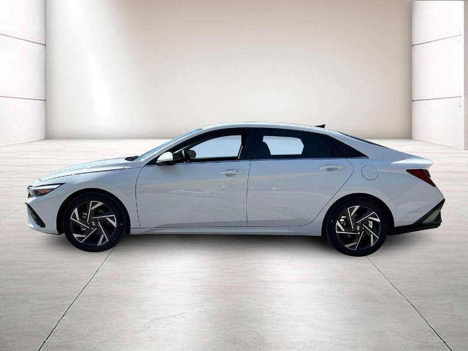 new 2024 Hyundai Elantra car, priced at $25,567