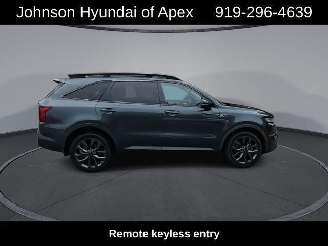 used 2022 Kia Sorento car, priced at $31,395