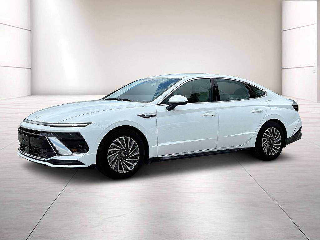 new 2024 Hyundai Sonata Hybrid car, priced at $32,210