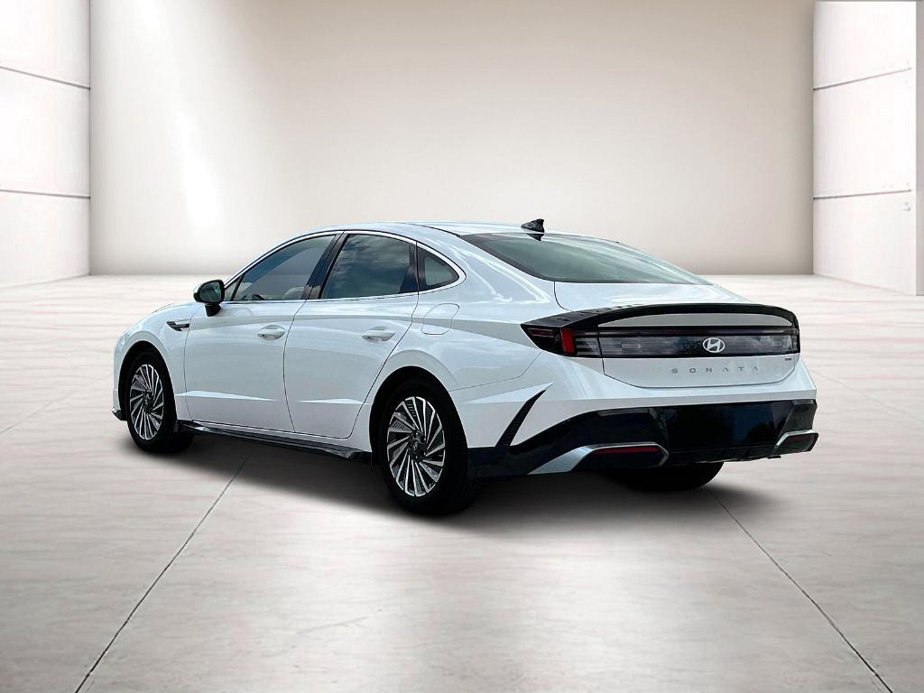 new 2024 Hyundai Sonata Hybrid car, priced at $32,210