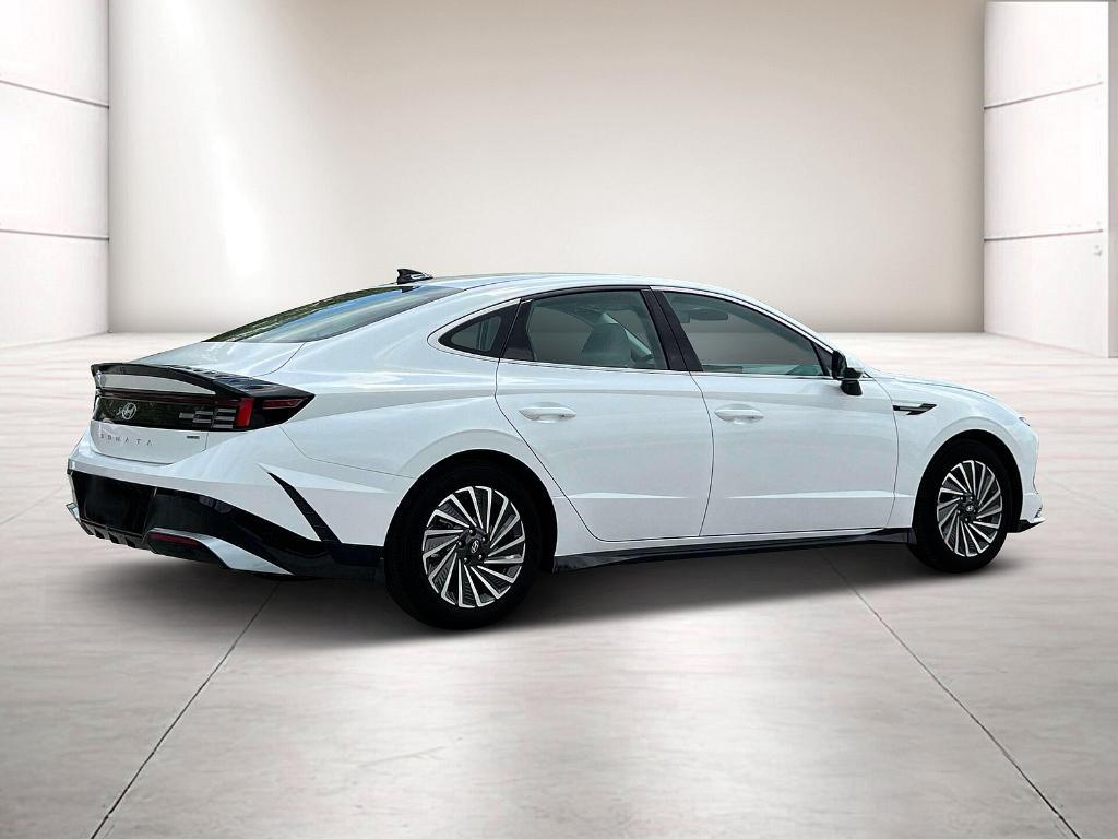 new 2024 Hyundai Sonata Hybrid car, priced at $32,210