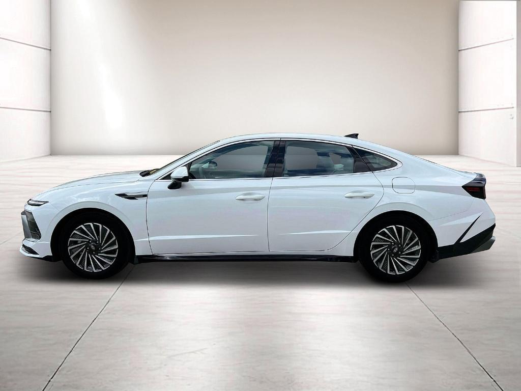 new 2024 Hyundai Sonata Hybrid car, priced at $32,210