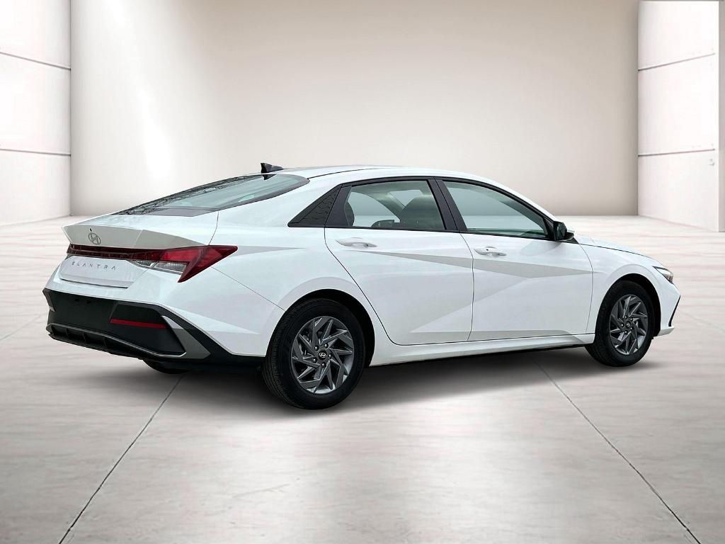 new 2025 Hyundai Elantra car, priced at $25,115