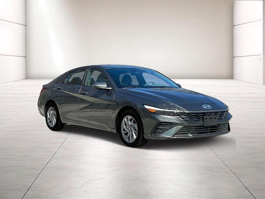 new 2024 Hyundai Elantra car, priced at $22,971