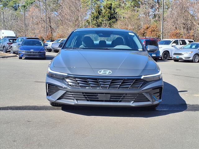 new 2025 Hyundai Elantra car, priced at $25,735