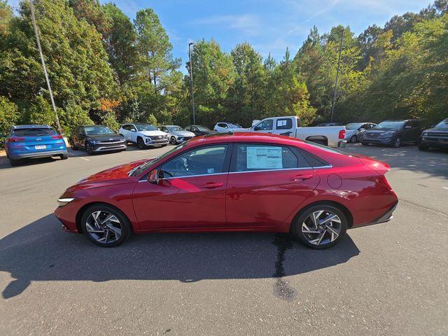 new 2025 Hyundai ELANTRA HEV car, priced at $29,685