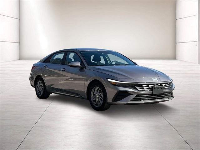 new 2024 Hyundai Elantra car, priced at $23,062