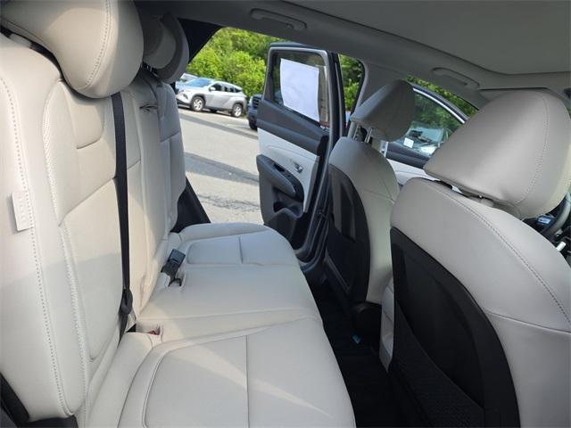 new 2025 Hyundai TUCSON Hybrid car, priced at $42,135