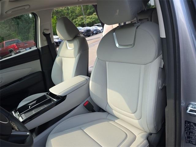 new 2025 Hyundai TUCSON Hybrid car, priced at $42,135