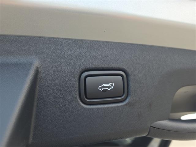 new 2025 Hyundai TUCSON Hybrid car, priced at $42,135