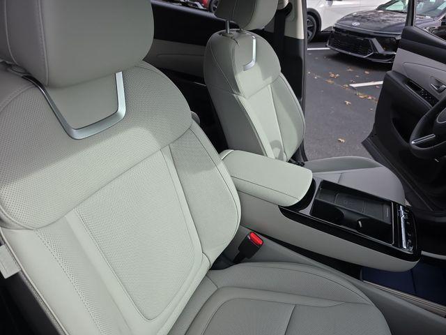 new 2026 Hyundai TUCSON Hybrid car, priced at $41,150