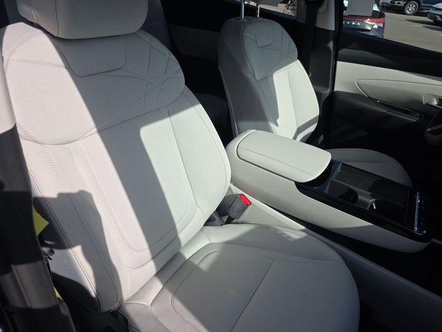 new 2026 Hyundai TUCSON Hybrid car, priced at $31,490