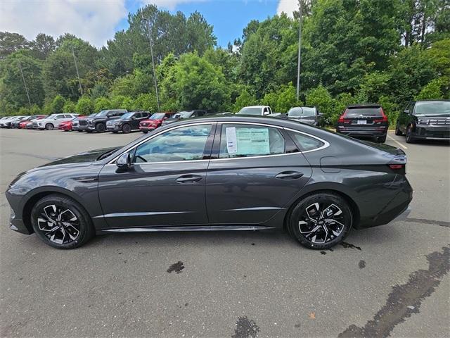 new 2025 Hyundai Sonata car, priced at $28,650