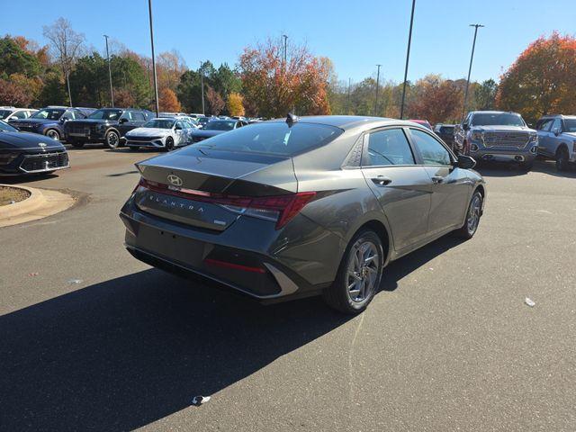 new 2026 Hyundai ELANTRA HEV car, priced at $26,585