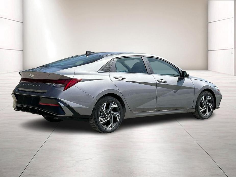 new 2024 Hyundai Elantra car, priced at $25,111