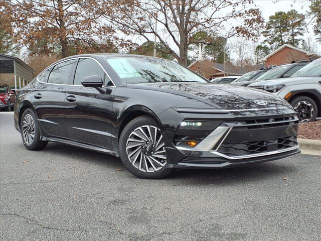 new 2025 Hyundai Sonata Hybrid car, priced at $39,155