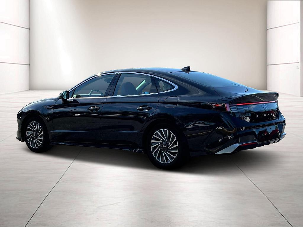 new 2024 Hyundai Sonata Hybrid car, priced at $37,874