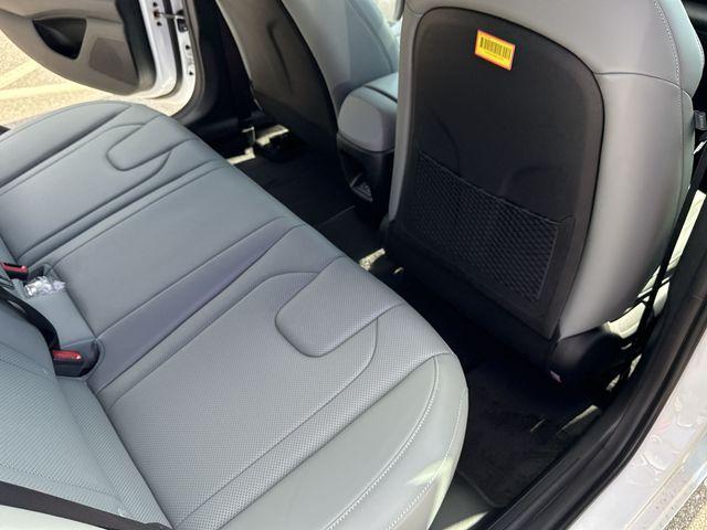 new 2025 Hyundai ELANTRA HEV car, priced at $28,710