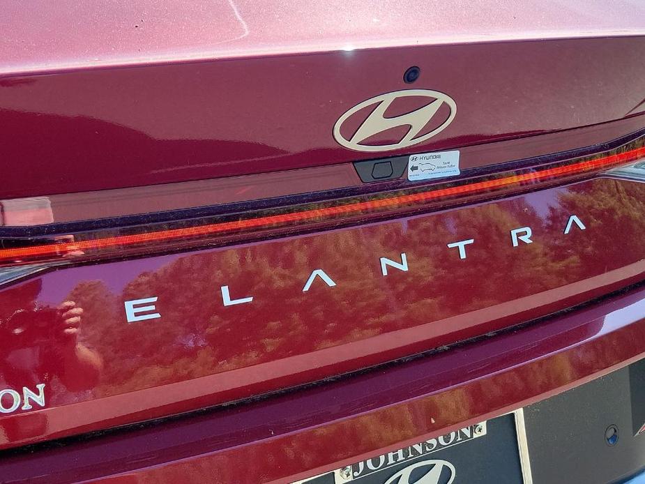 new 2024 Hyundai Elantra HEV car, priced at $29,396