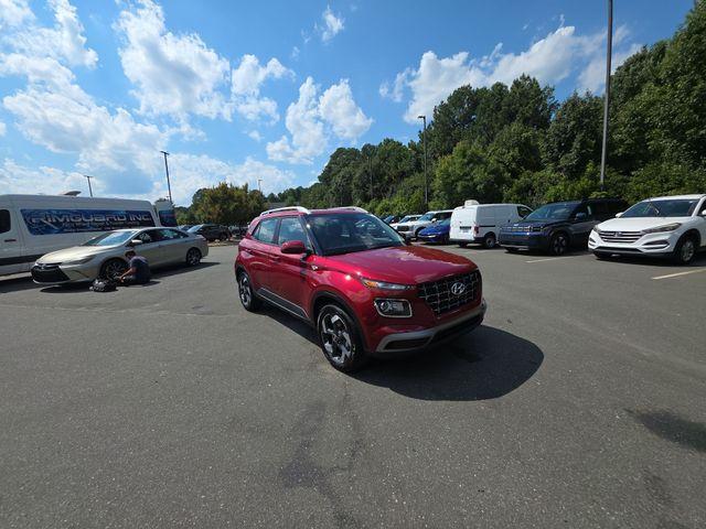 new 2025 Hyundai Venue car, priced at $24,570