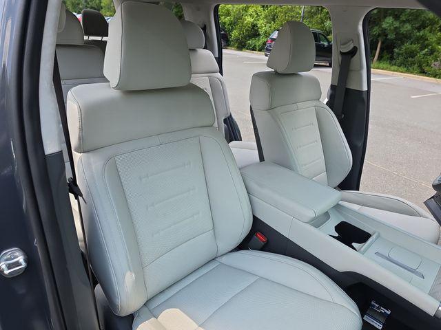 new 2025 Hyundai SANTA FE HEV car, priced at $46,085