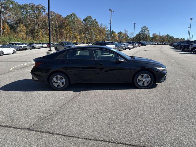 new 2025 Hyundai Elantra car, priced at $23,285