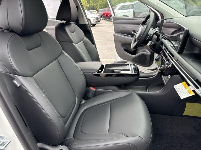 new 2025 Hyundai TUCSON Hybrid car, priced at $33,910
