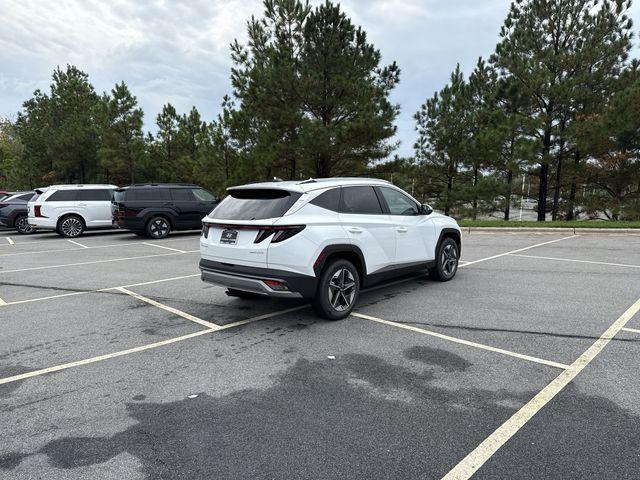 new 2025 Hyundai TUCSON Hybrid car, priced at $33,910