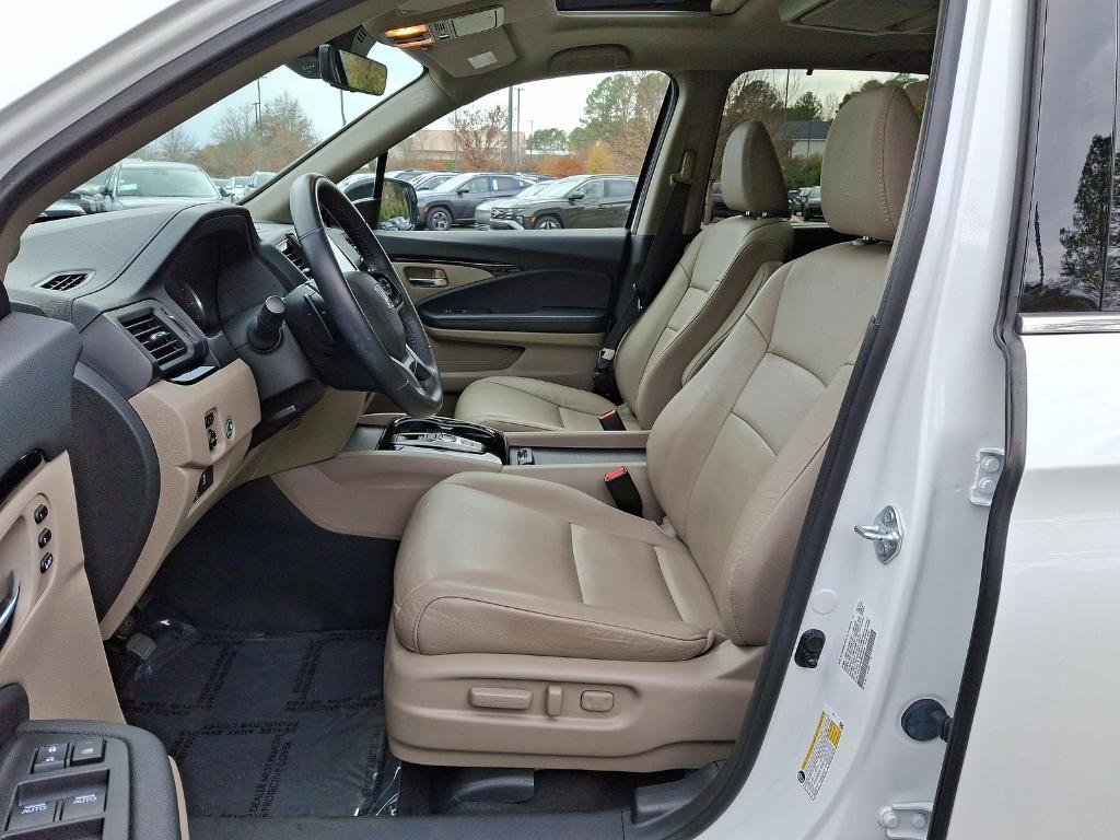 used 2021 Honda Pilot car, priced at $24,998