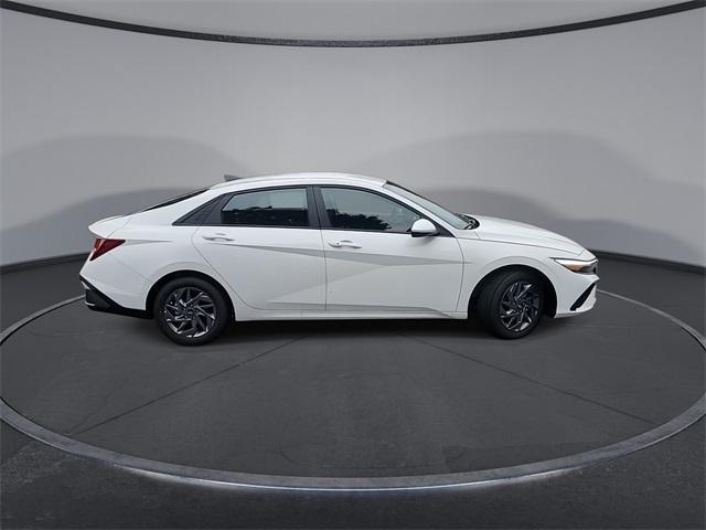 new 2024 Hyundai Elantra car, priced at $23,999