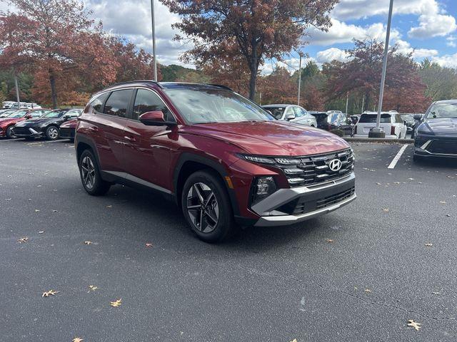 new 2025 Hyundai TUCSON Hybrid car, priced at $33,005