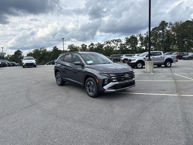 new 2025 Hyundai TUCSON Hybrid car, priced at $32,590