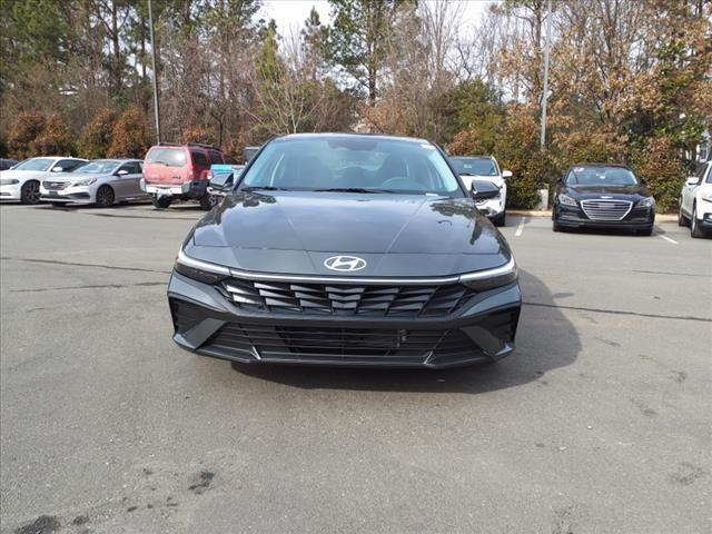 new 2025 Hyundai Elantra HEV car, priced at $26,710