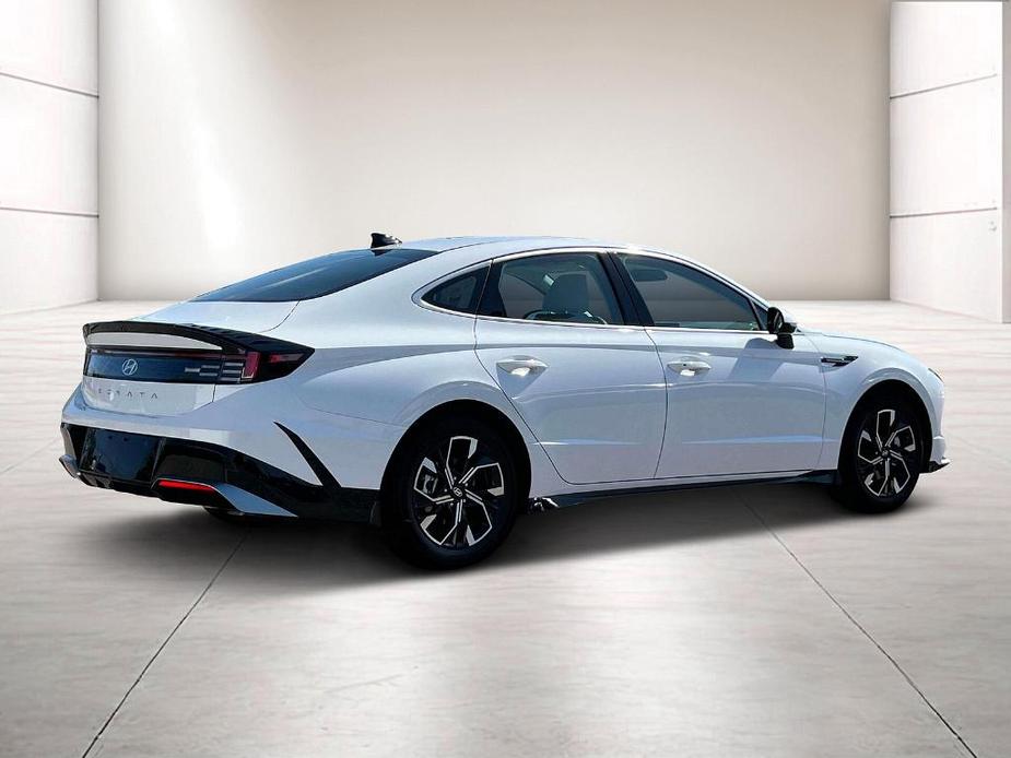 new 2024 Hyundai Sonata car, priced at $27,521