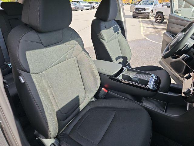 new 2026 Hyundai TUCSON Hybrid car, priced at $31,490