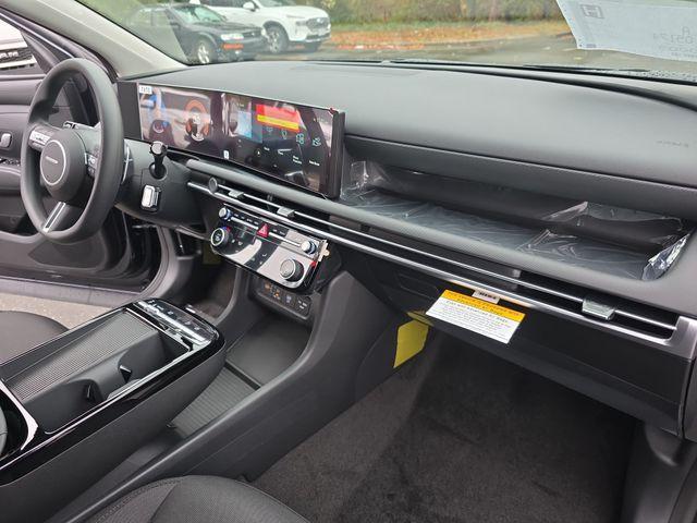 new 2026 Hyundai TUCSON Hybrid car, priced at $32,970