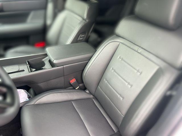new 2025 Hyundai SANTA FE HEV car, priced at $46,505