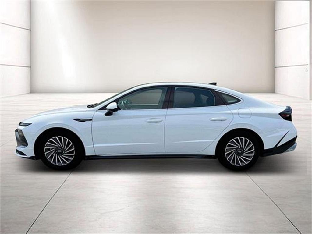 new 2024 Hyundai Sonata Hybrid car, priced at $37,327