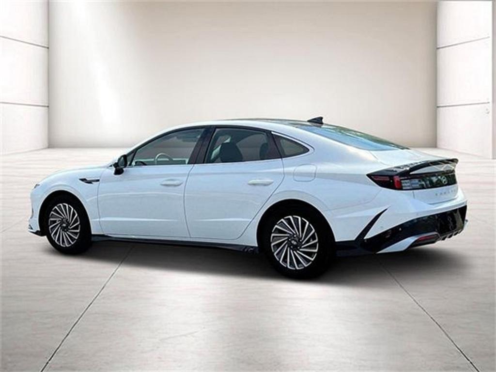 new 2024 Hyundai Sonata Hybrid car, priced at $37,327